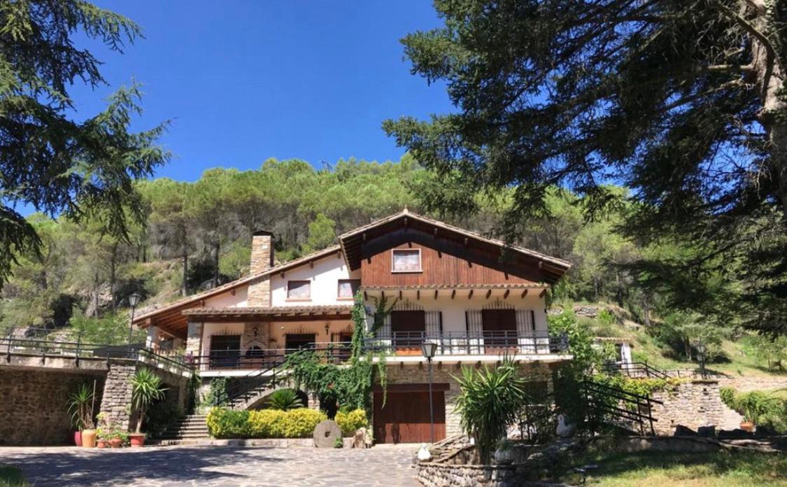 Els Avets De La Muga Bed & Breakfast Sant Llorenc de la Muga Dış mekan fotoğraf